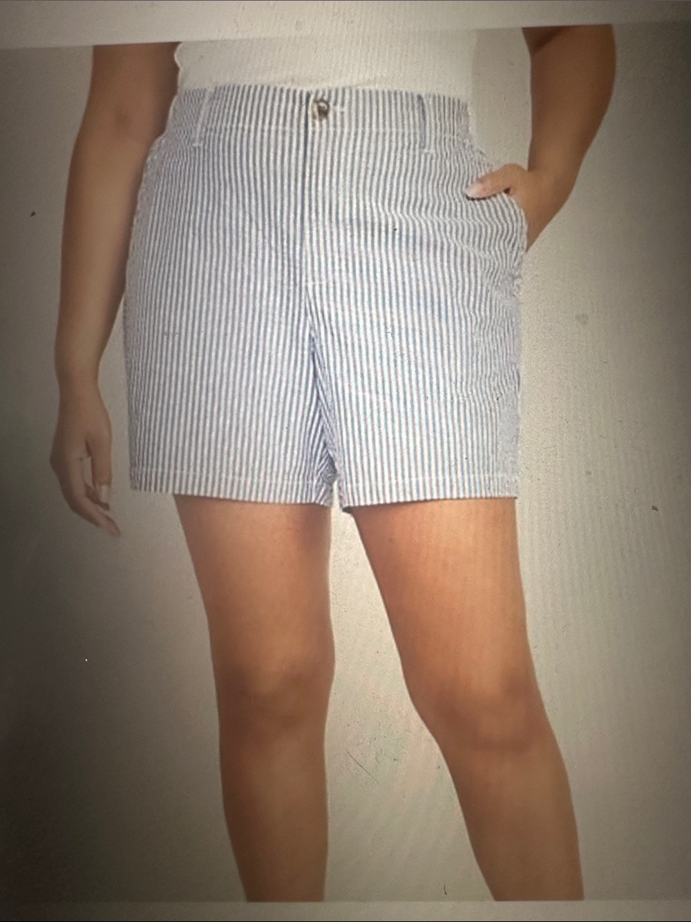 Old Navy Everyday Mid-Rise Women’s Cotton Seersucker Shorts, size 14